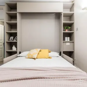  Appartamento Altido Elegant Studio For 2 Near Duomo Di